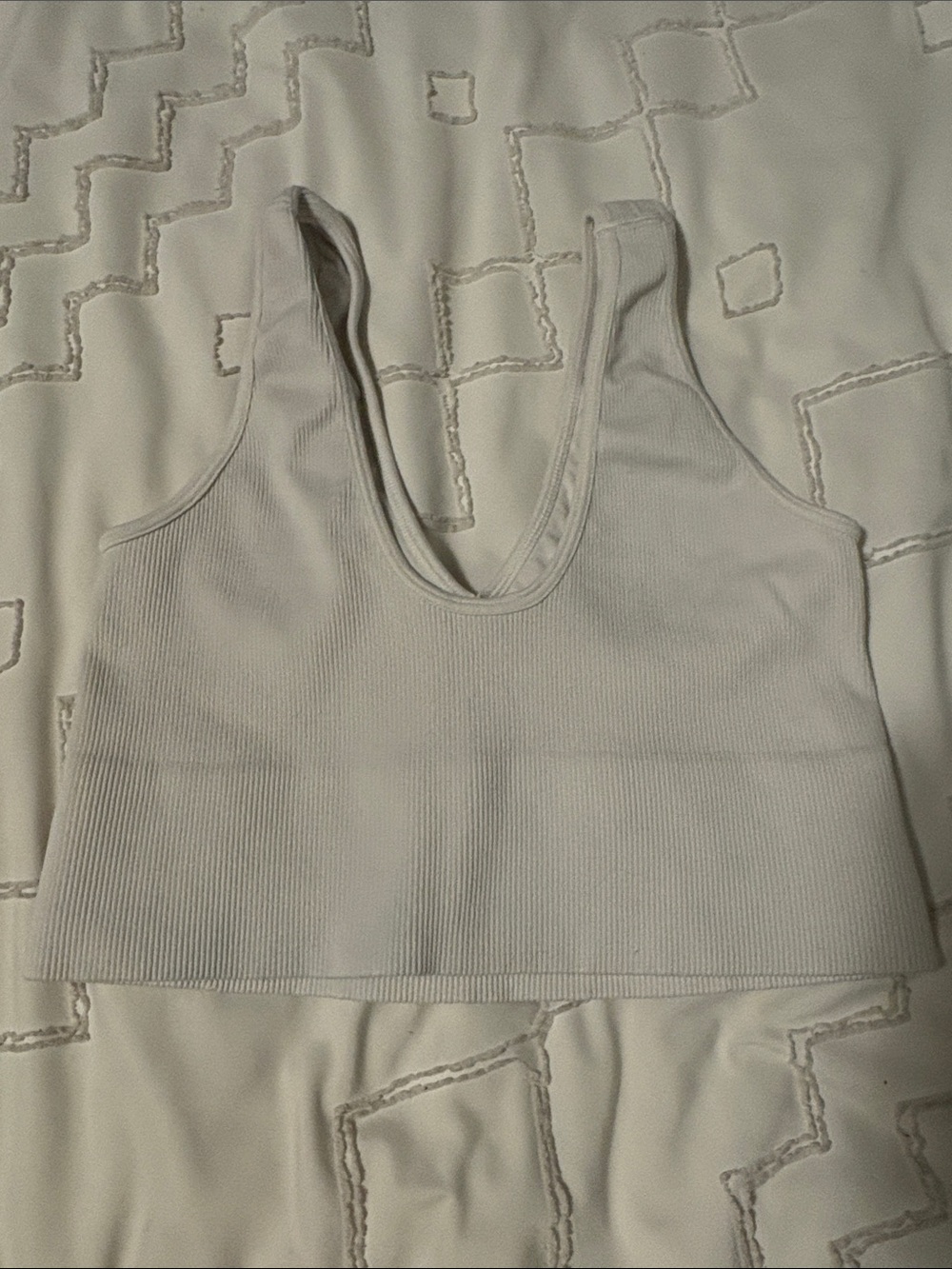 Hollister White Ribbed V-Neck Crop Tank - Picture 2 of 2